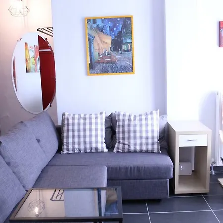 Unique Skyview Apartment-downtown شقة